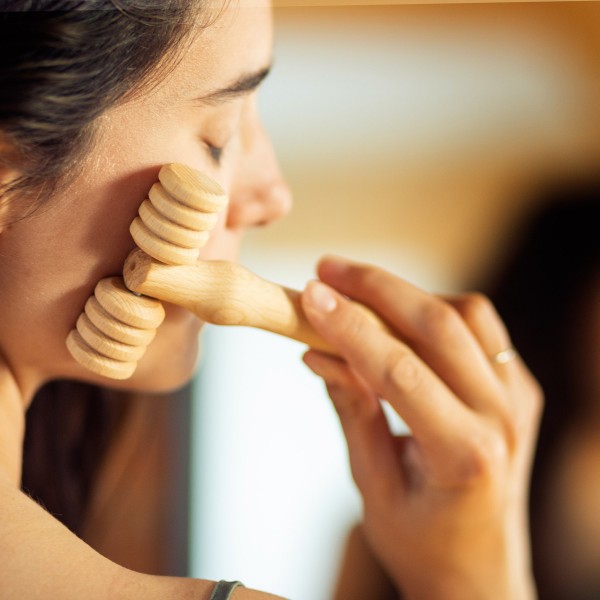 Fa görgőkészlet arcfiatalításhoz