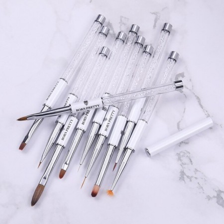 Ecsetek-és-pöttyözők